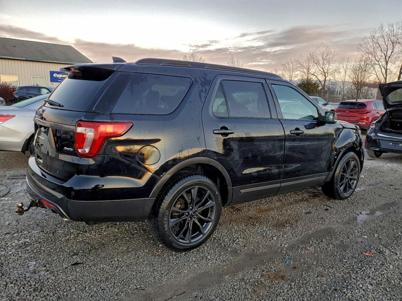 Ford Explorer Xlt Image 10