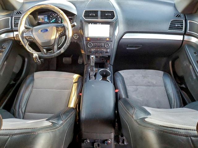 Ford Explorer Xlt Image 5