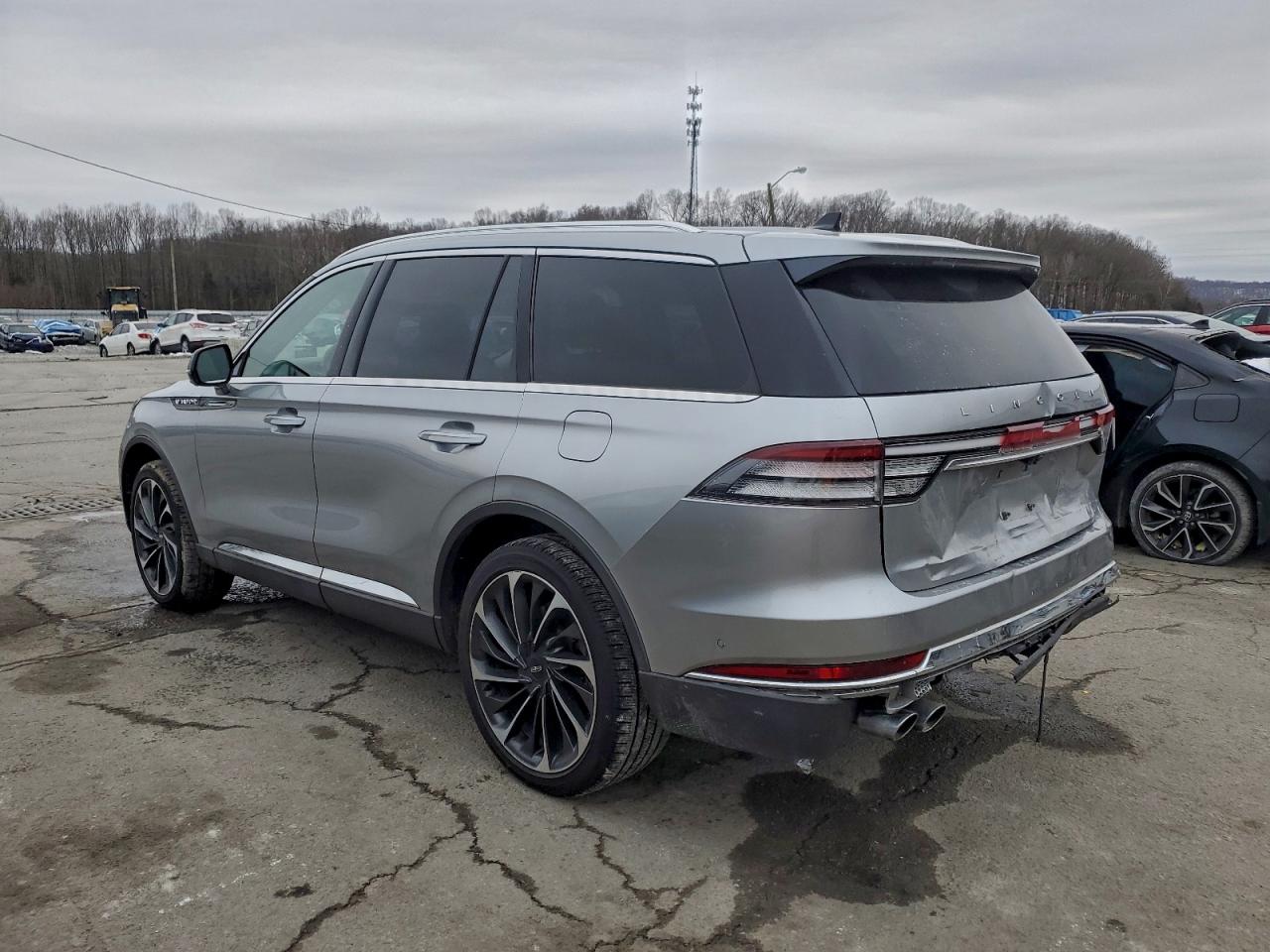 Lincoln Aviator Reserve Image 3