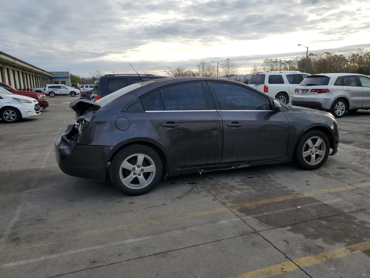 Chevrolet Cruze Lt Image 2