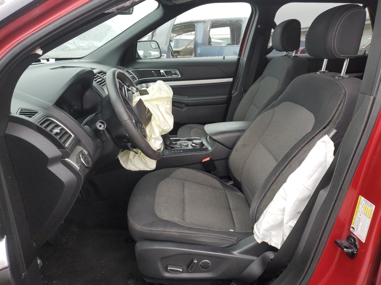 Ford Explorer Xlt Image 12