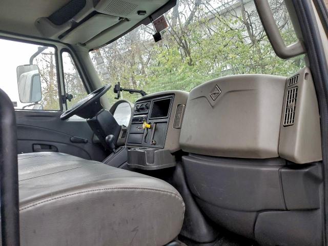 International 4300 4300 Image 6