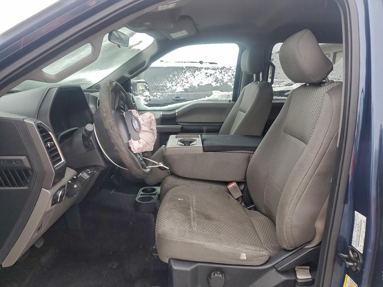 Ford F-150 Supercrew Image 8