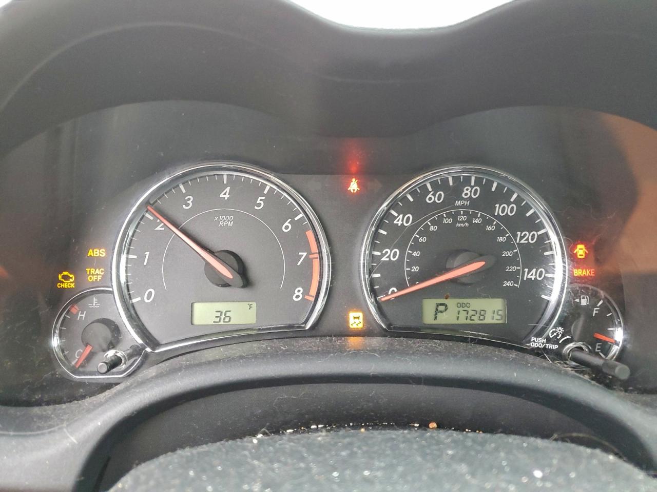 Toyota Corolla Base Image 9