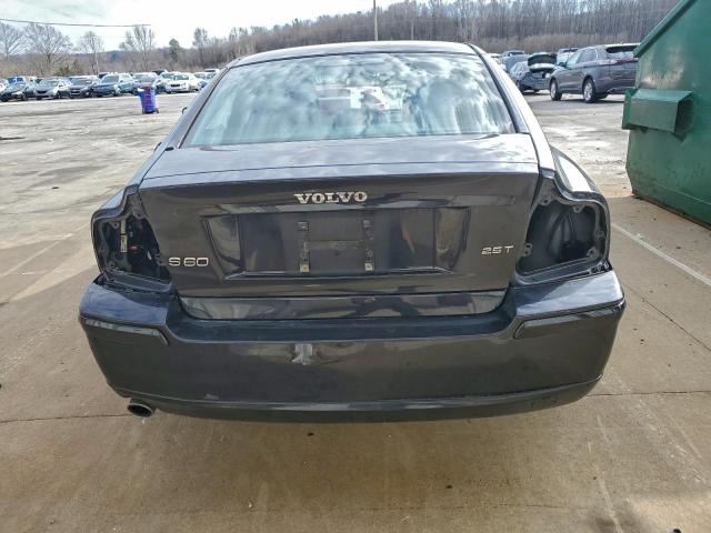 Volvo S60 2.5t Image 4