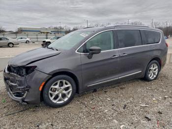  Salvage Chrysler Pacifica