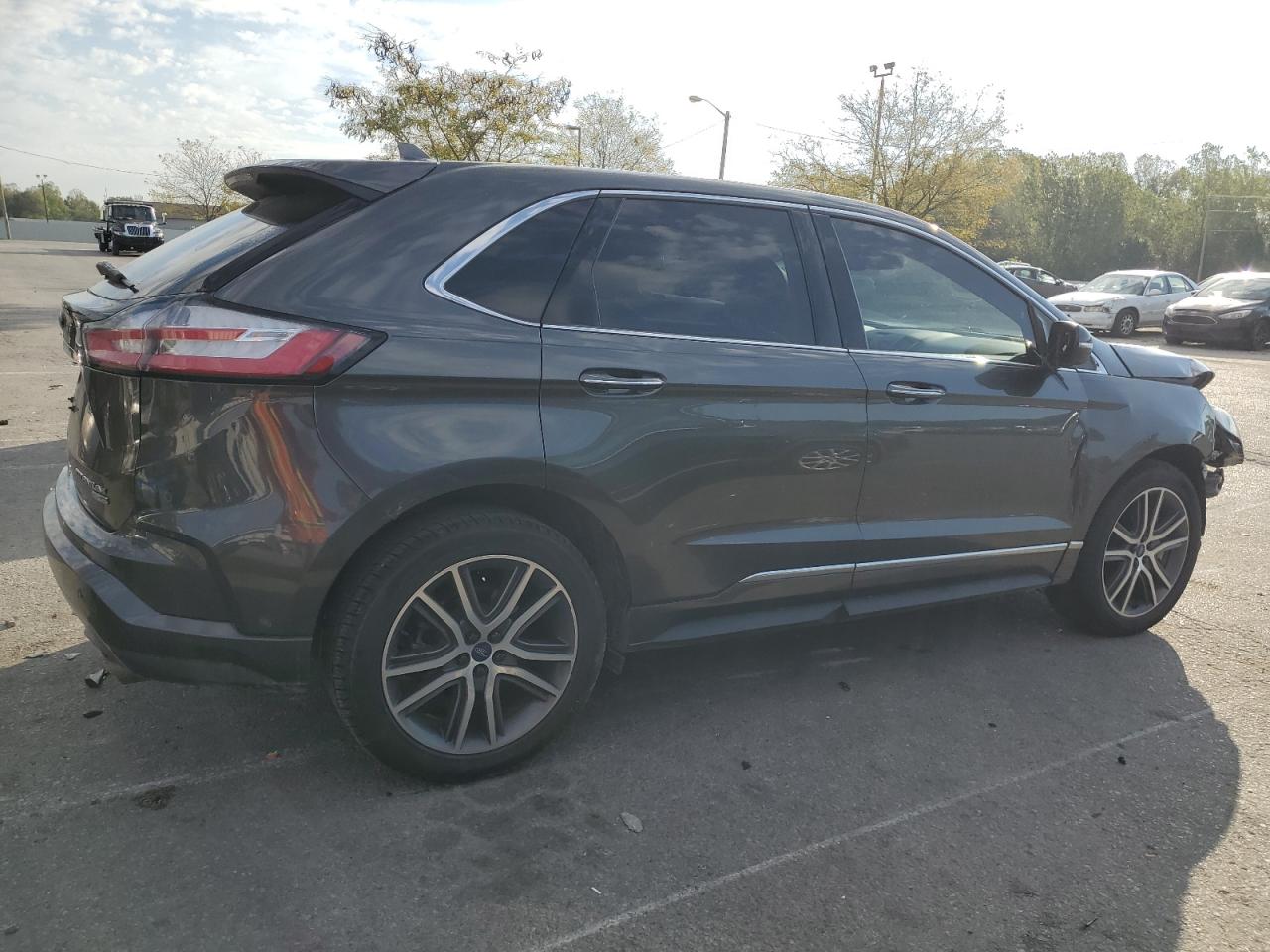 Ford Edge Titanium Image 4