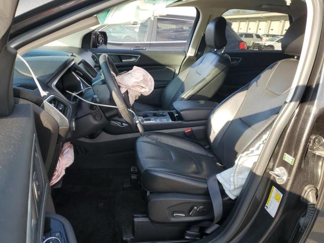 Ford Edge Titanium Image 3
