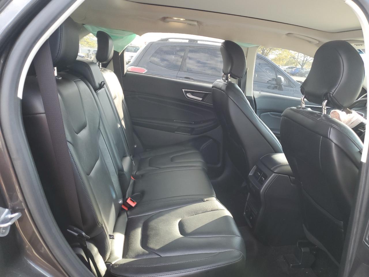 Ford Edge Titanium Image 8