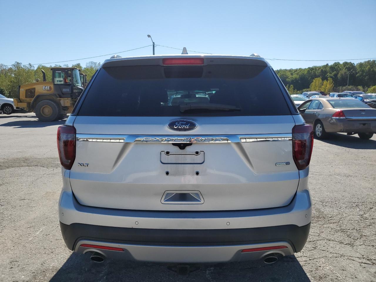 Ford Explorer Xlt Image 8