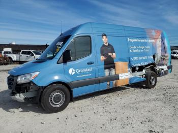  Salvage Mercedes-Benz Sprinter