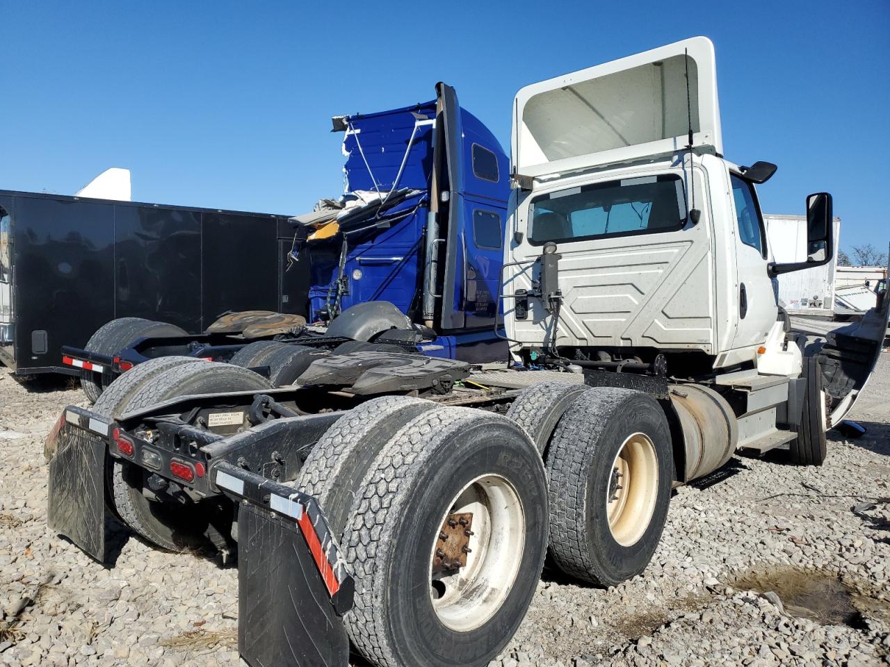 International Lt625 Image 4