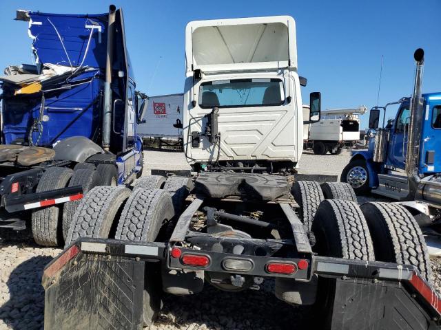 International Lt625 Image 9