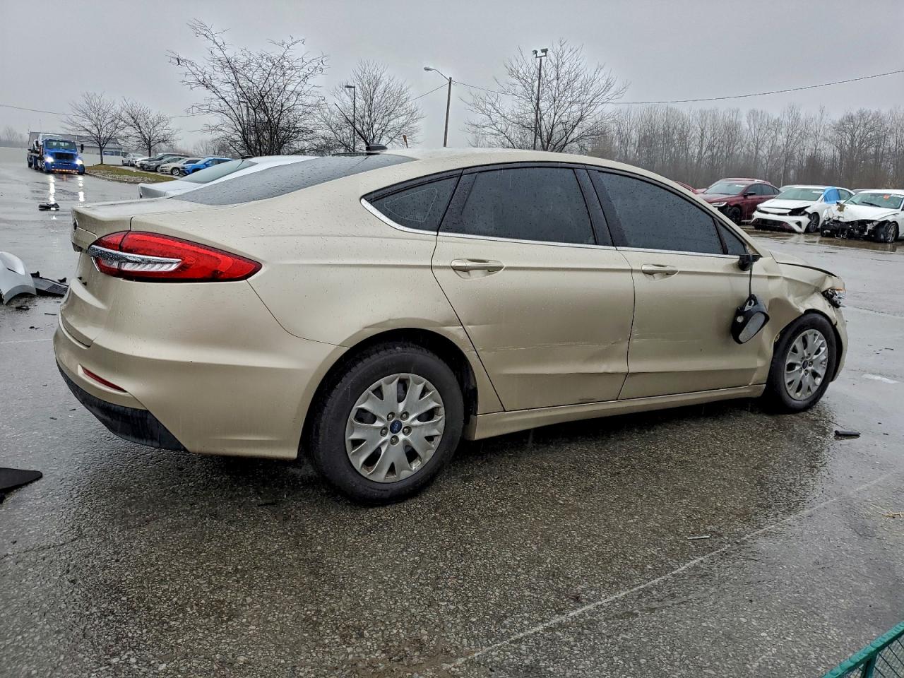 Ford Fusion S Image 10