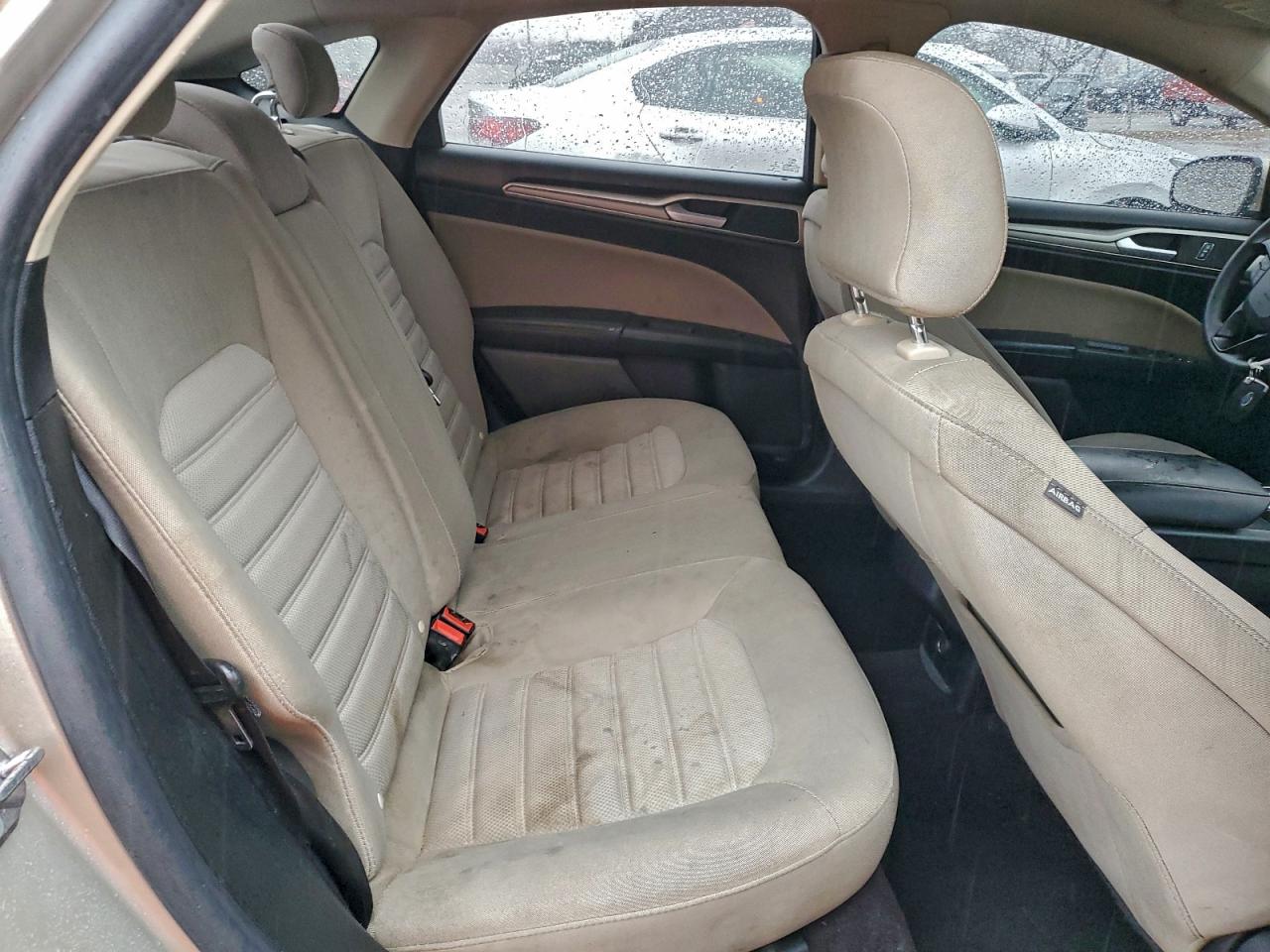 Ford Fusion S Image 3