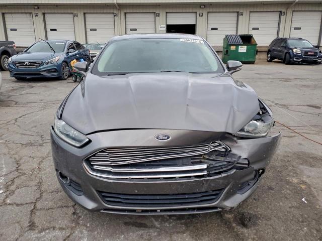 Ford Fusion Se Image 7