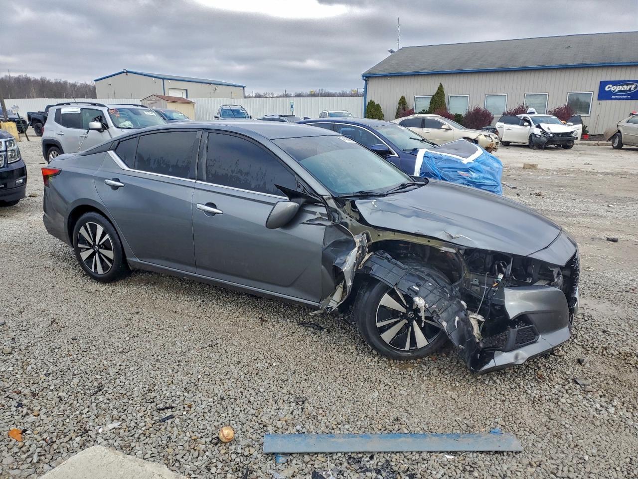 Nissan Altima Sv Image 2