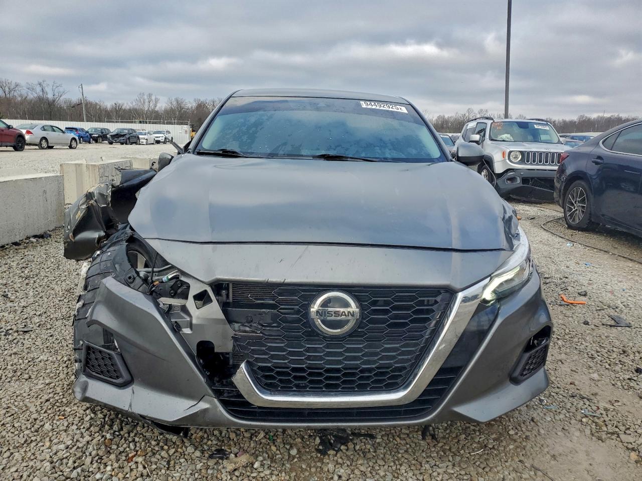 Nissan Altima Sv Image 9