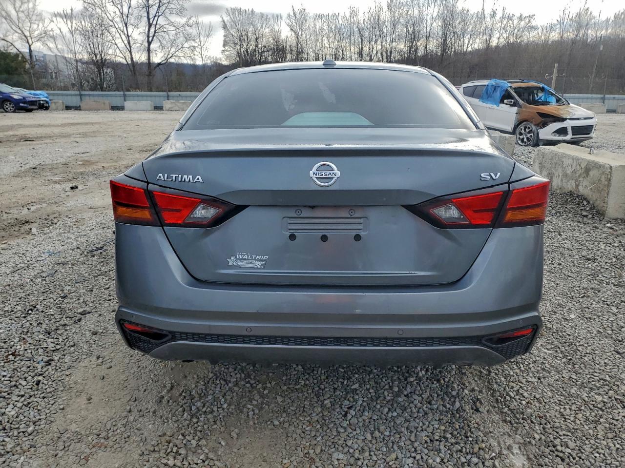 Nissan Altima Sv Image 3