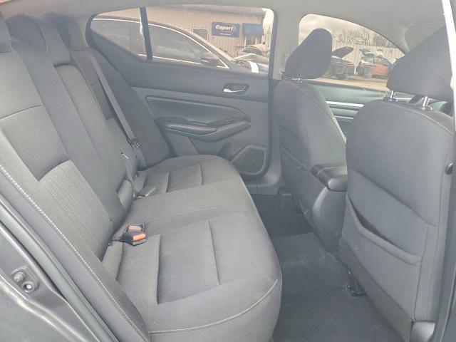 Nissan Altima Sv Image 8