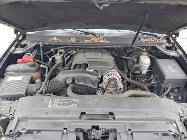 GMC Yukon Denali Image 5