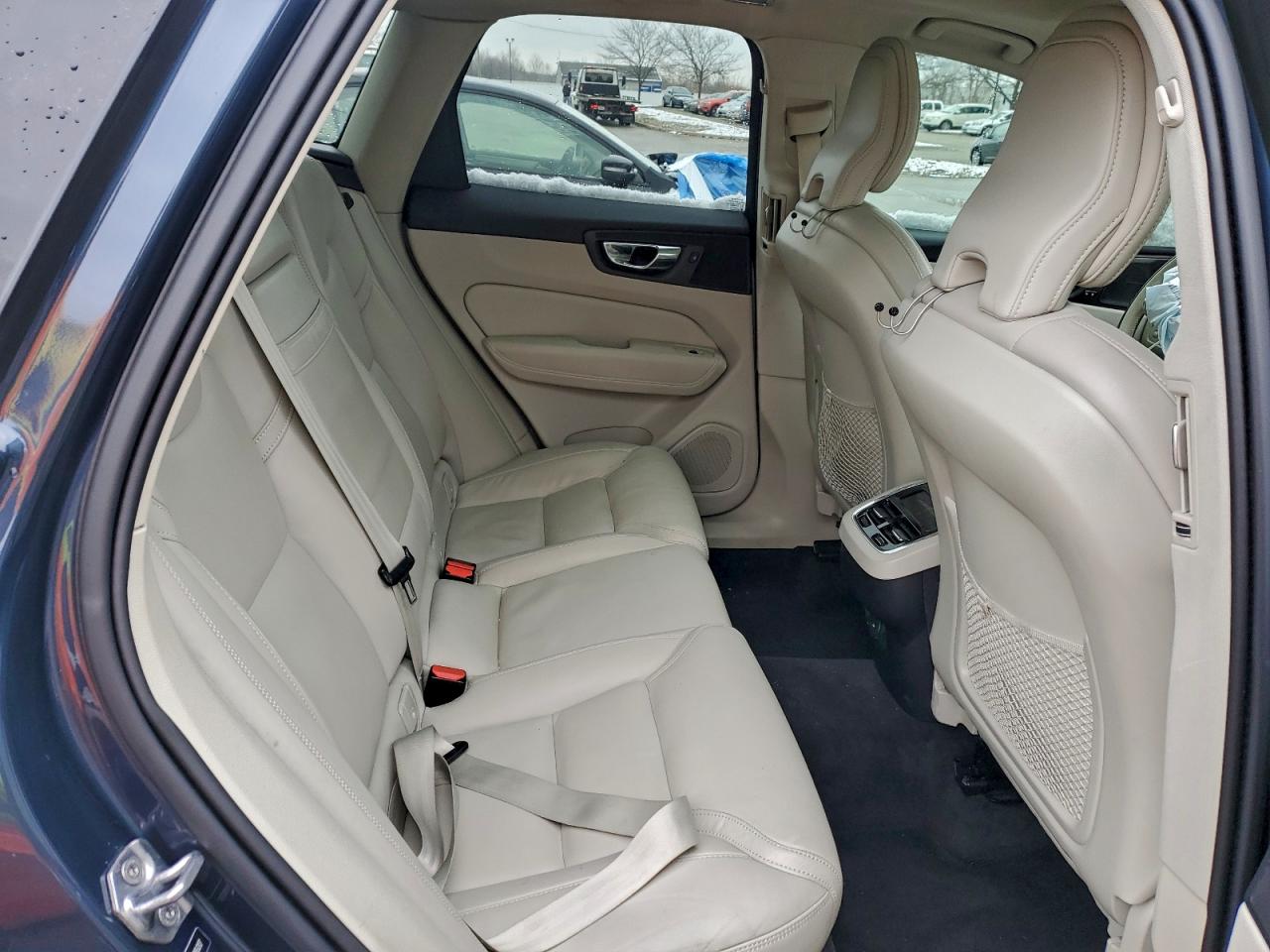 Volvo XC60 T5 Inscription Image 12