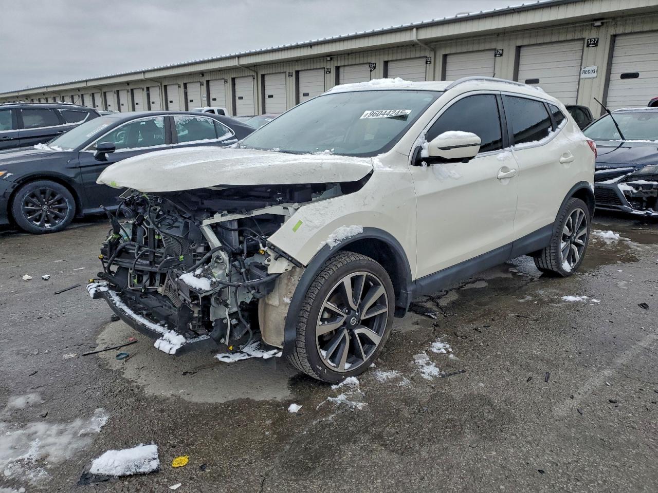Nissan Rogue S Image 1