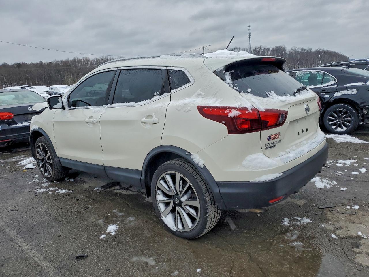 Nissan Rogue S Image 2