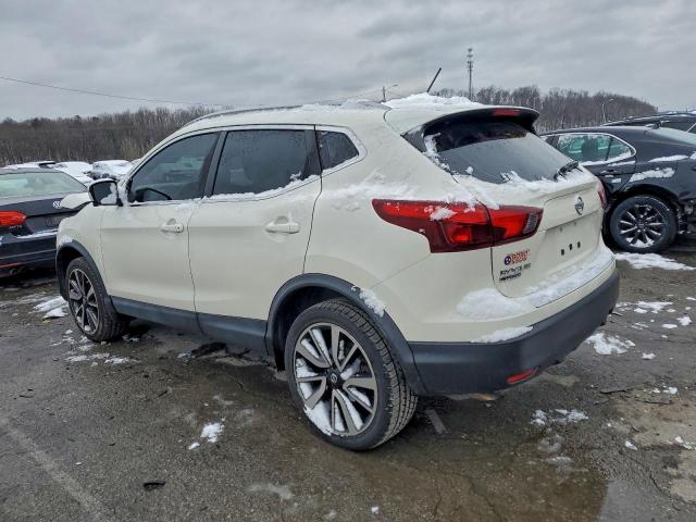 Nissan Rogue S Image 2