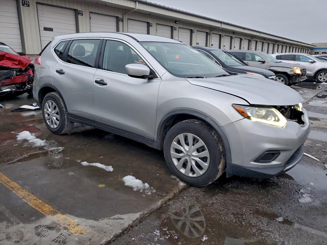 Nissan Rogue S Image 3
