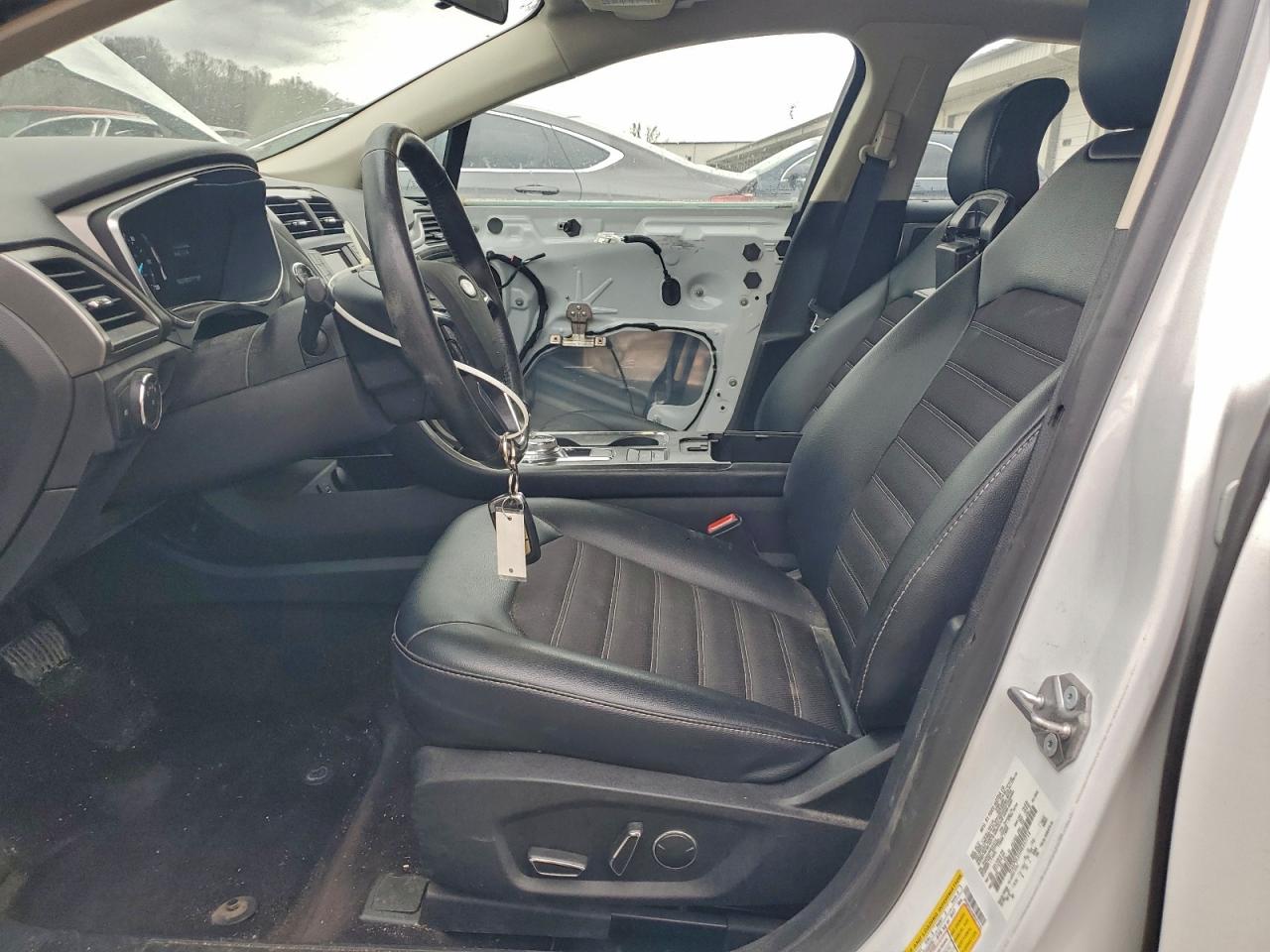 Ford Fusion Se Hybrid Image 8