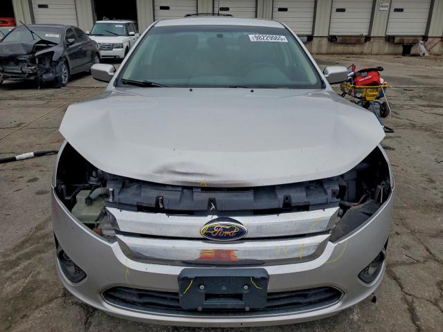 Ford Fusion Se Image 8