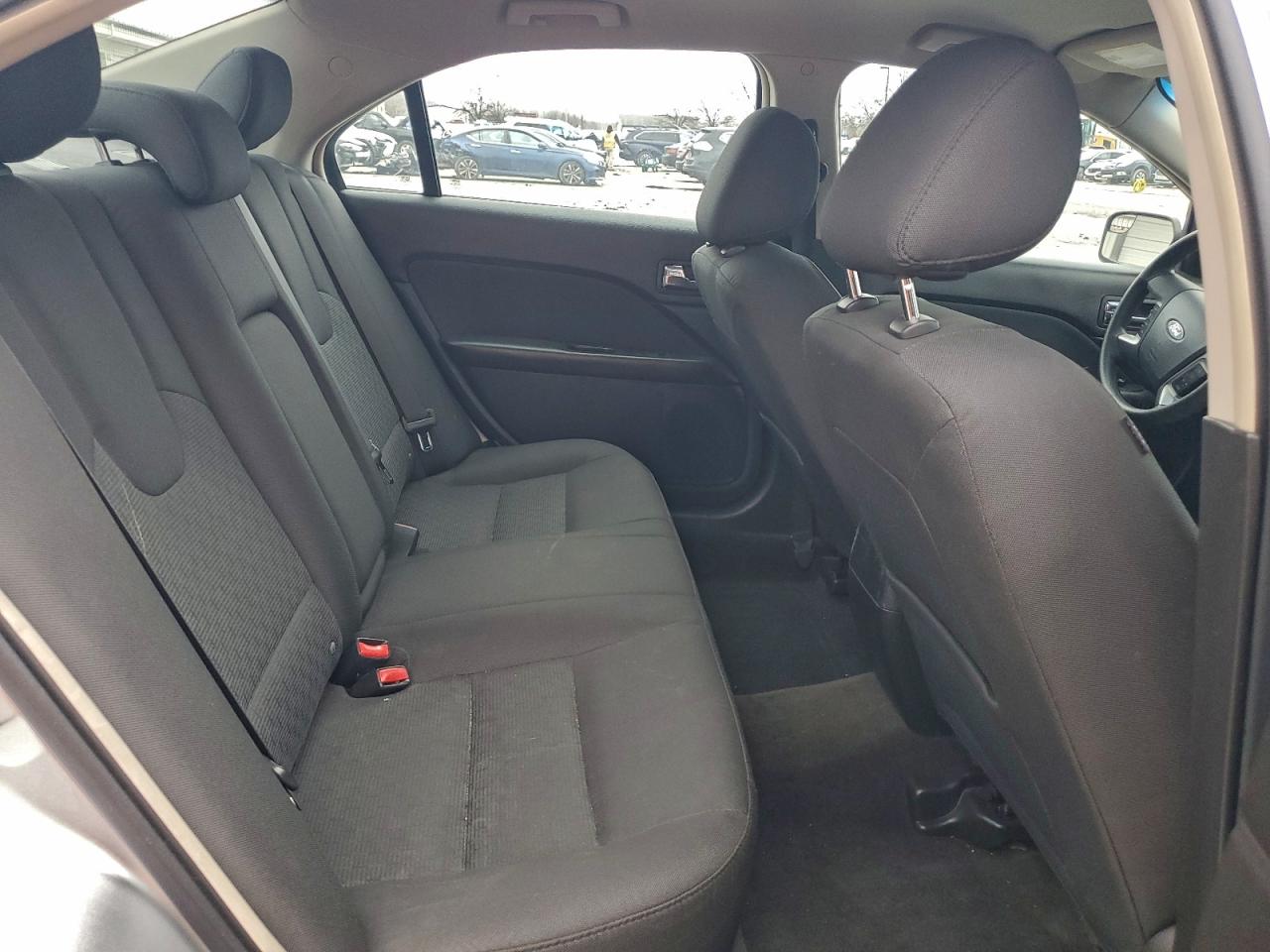 Ford Fusion Se Image 2