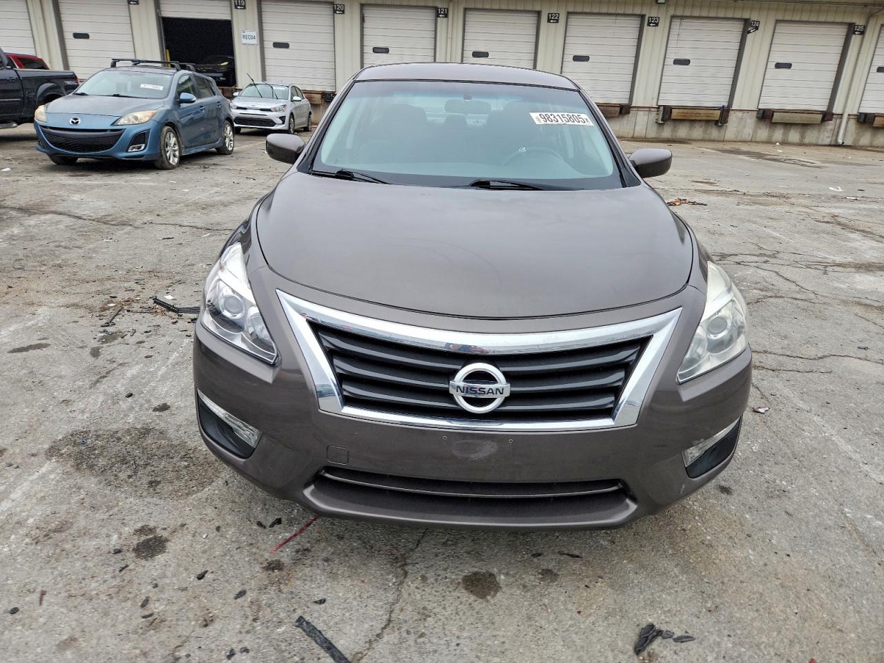 Nissan Altima 2.5 Image 3