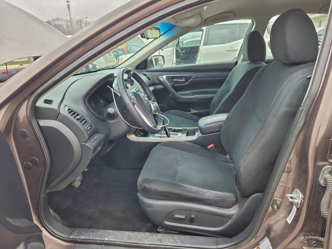 Nissan Altima 2.5 Image 5
