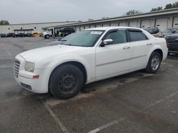  Salvage Chrysler 300