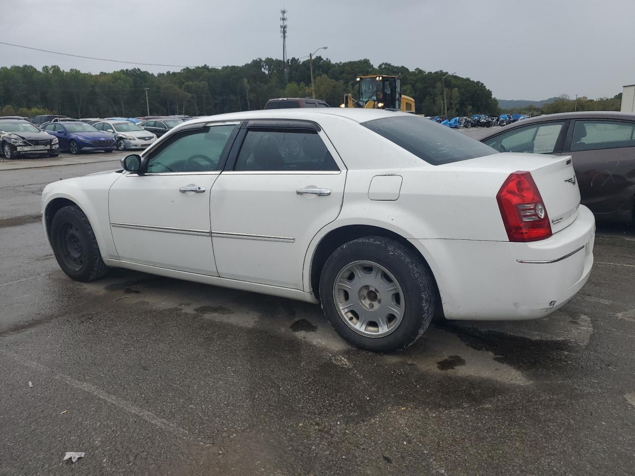 Chrysler 300 Touring Image 8