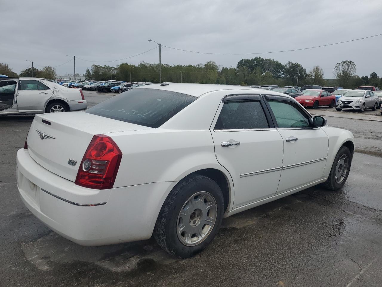Chrysler 300 Touring Image 7