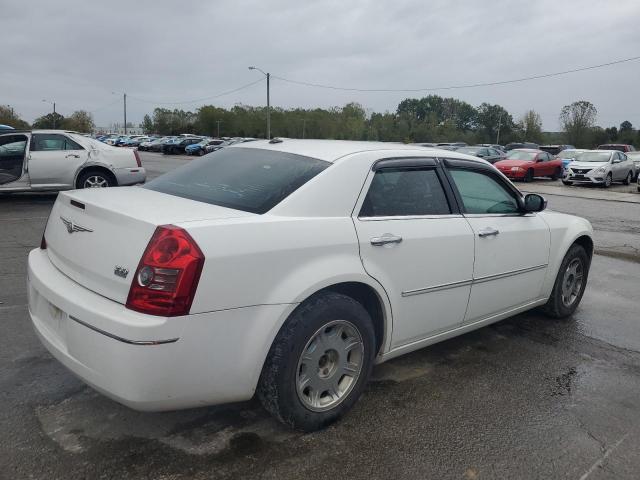 Chrysler 300 Touring Image 7