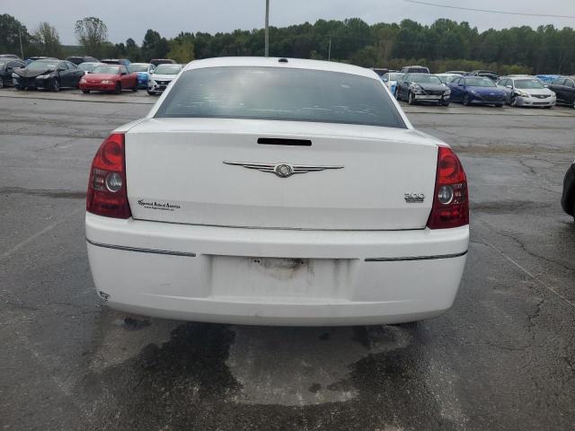 Chrysler 300 Touring Image 2