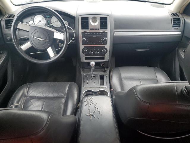 Chrysler 300 Touring Image 9