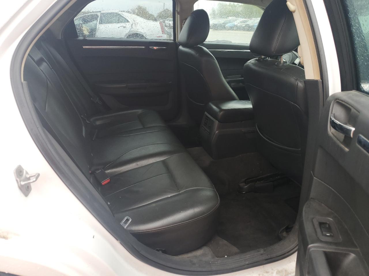 Chrysler 300 Touring Image 4