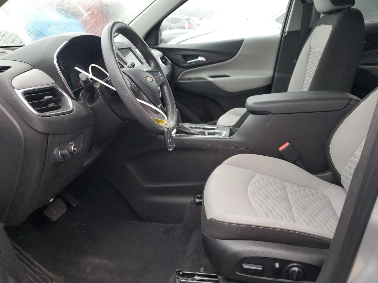 Chevrolet Equinox Ls Image 8