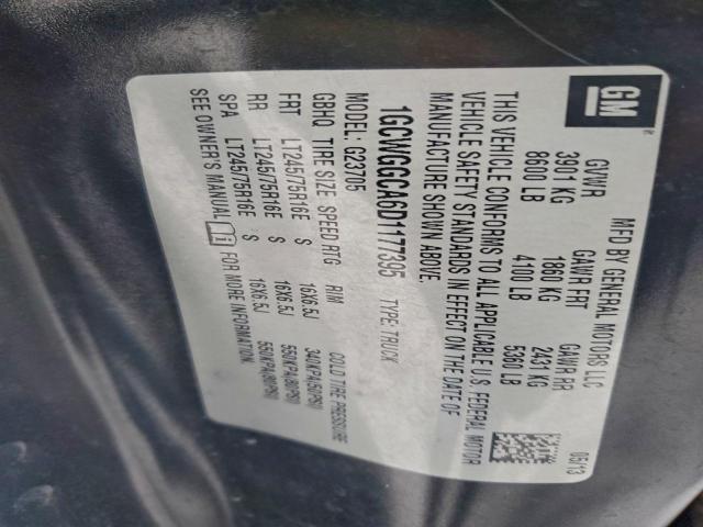 Chevrolet Express Image 14