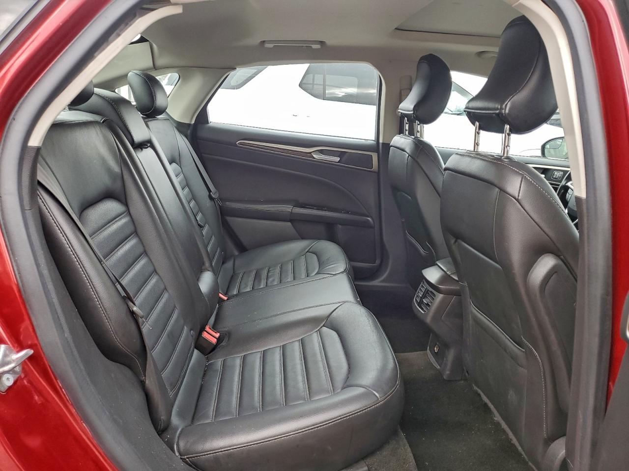 Ford Fusion Se Image 6