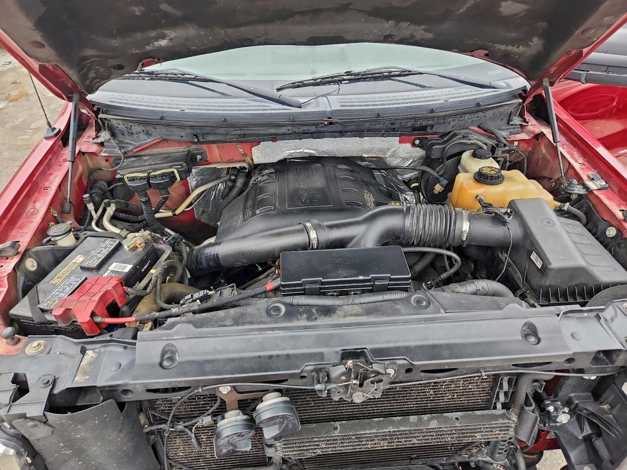 Ford F-150 Supercrew Image 12