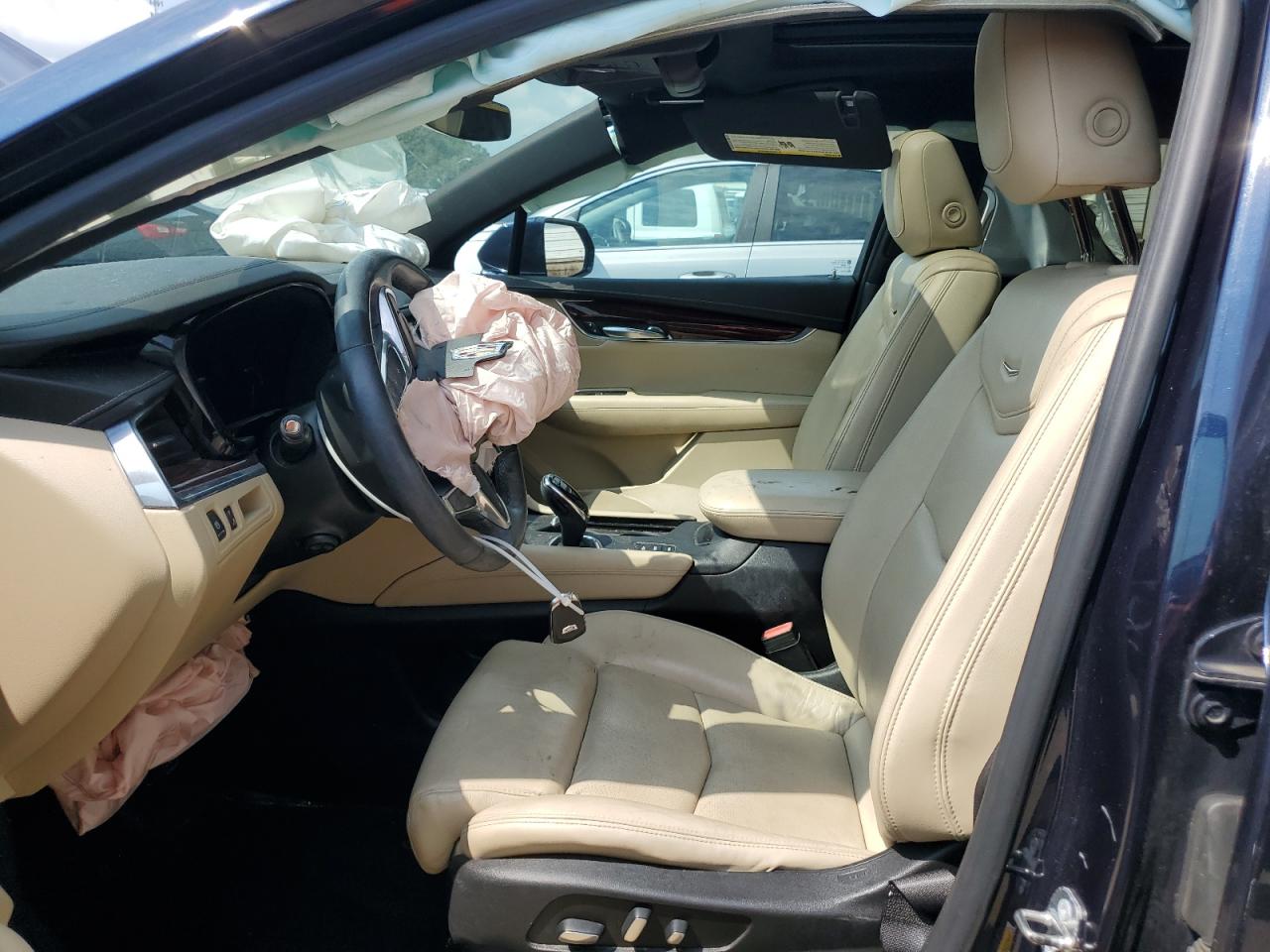 Cadillac XT5 Luxury Image 7