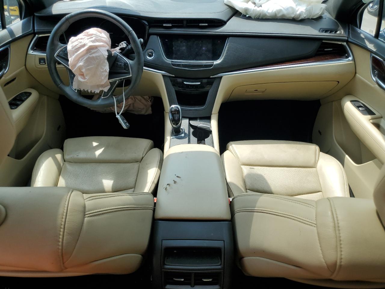 Cadillac XT5 Luxury Image 2