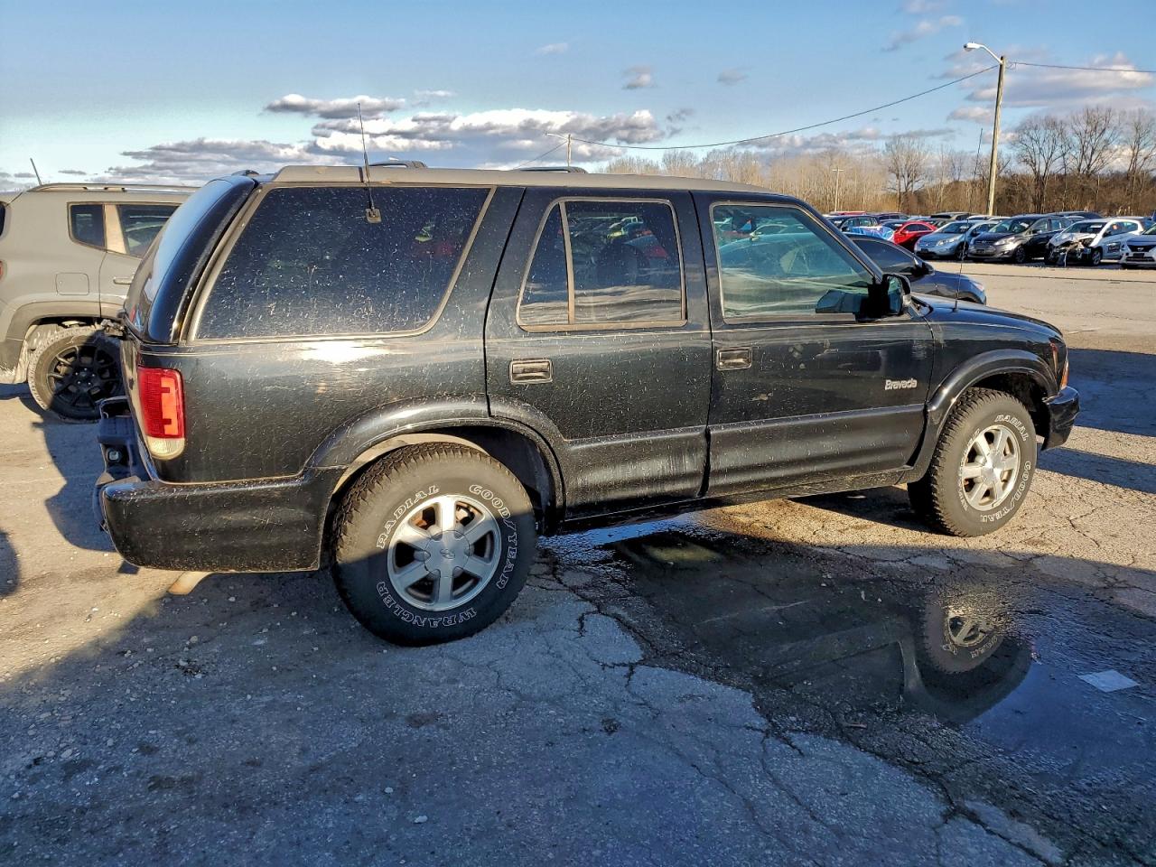 Oldsmobile Bravada Image 8