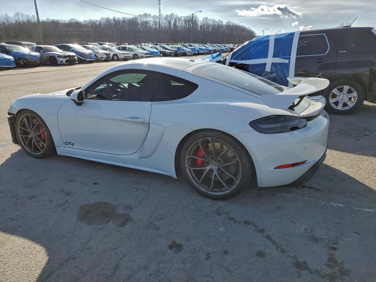 Porsche Cayman Gt4 Image 2